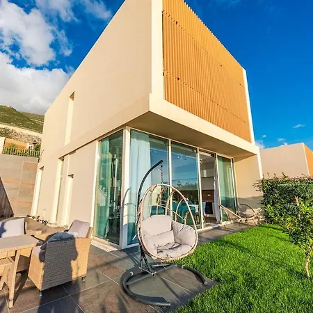 Willa Golden Glow Coast Dhërmi