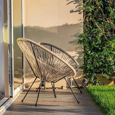 Golden Glow Coast Dhërmi