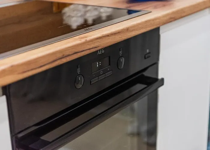 Golden Glow Coast * Dhërmi